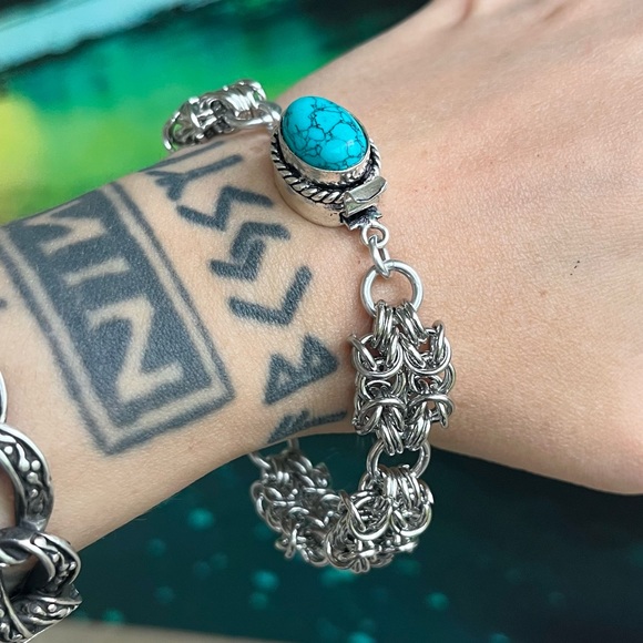 Maille stainless steel turquoise bracelet . Handmade chain & turquoise gem clasp - Picture 2 of 16